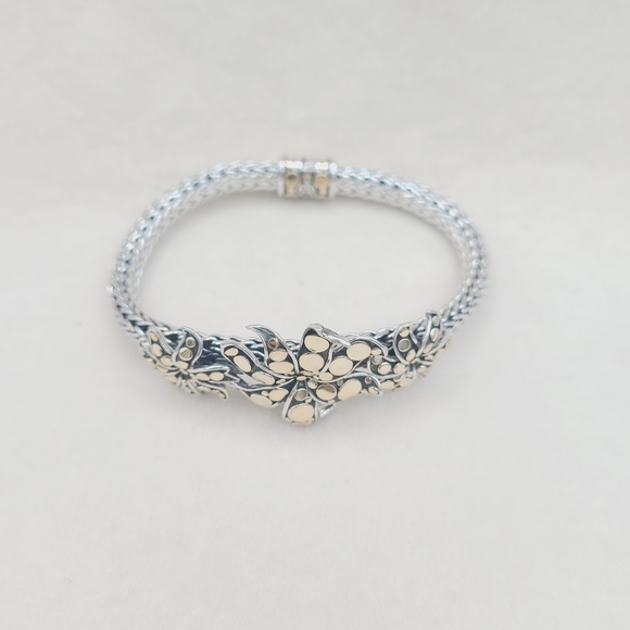 John Hardy Dot Ayu Frangipani Flower Bracelet With Gold - Picture 3 of 16